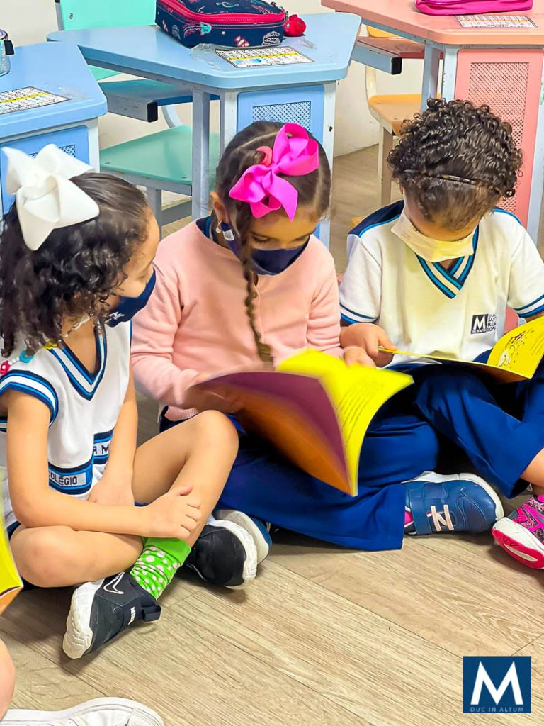 Turminhas da Educação Infantil realizam atividade de leitura