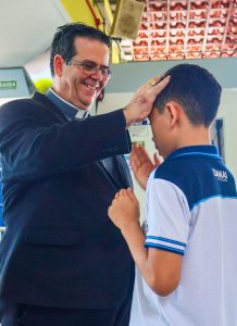 Presença Inspiradora: Visita do Arcebispo Dom Beto Breis à Nossa Escola