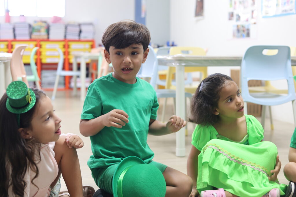 Crianças da Educação Infantil celebram o Saint Patrick's Day