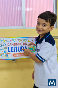 Crianças do 1º ano participam do projeto 'Restaurante da Leitura'