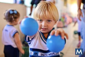 Maternal 2 explora cores em atividade de pareamento e descobertas