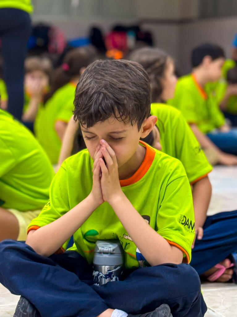 3º ano vivencia Encontro de Evangelização “Semear” com momentos de fé e reflexão