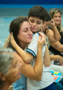 Com muito amor e delicadeza, as mamães do Ensino Fundamental - Anos Iniciais foram homenageadas em um momento repleto de emoção, carinho e fé.